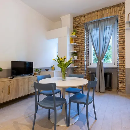 Apartment Brevi Design